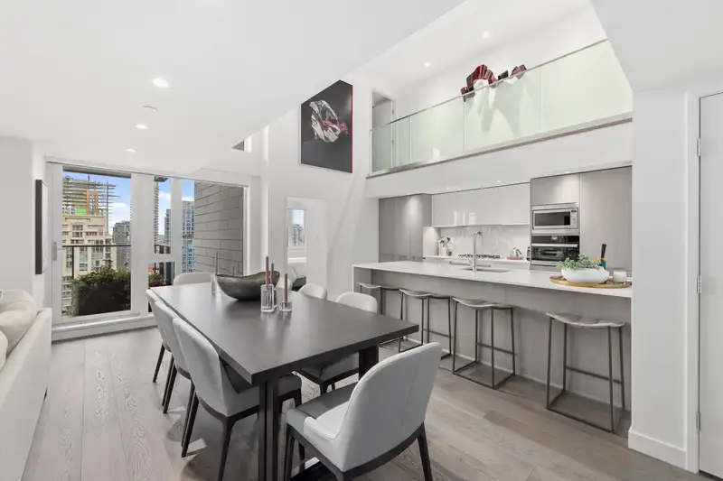 2208 1111 RICHARDS STREET - photo 1 of 40