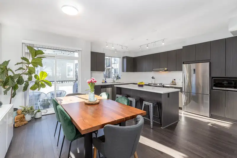 112 8138 204 STREET - photo 1 of 35