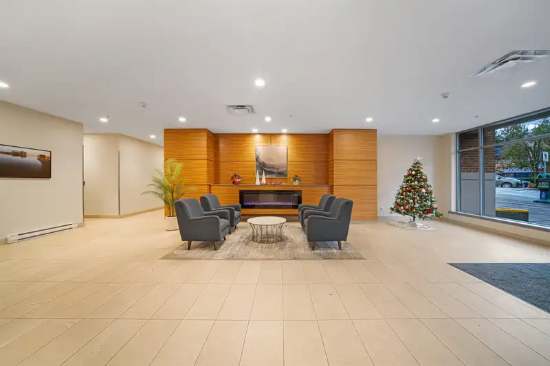 321 225 NEWPORT DRIVE - photo 3 of 31