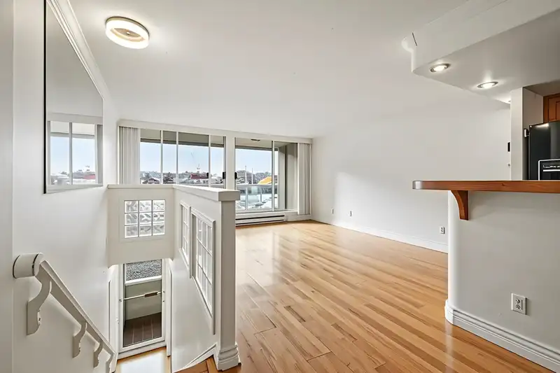 205 1600 HOWE STREET - photo 2 of 36