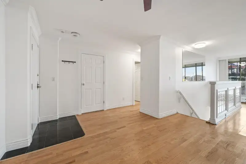 205 1600 HOWE STREET - photo 4 of 36