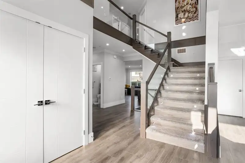 8394 MCTAGGART STREET - photo 4 of 40