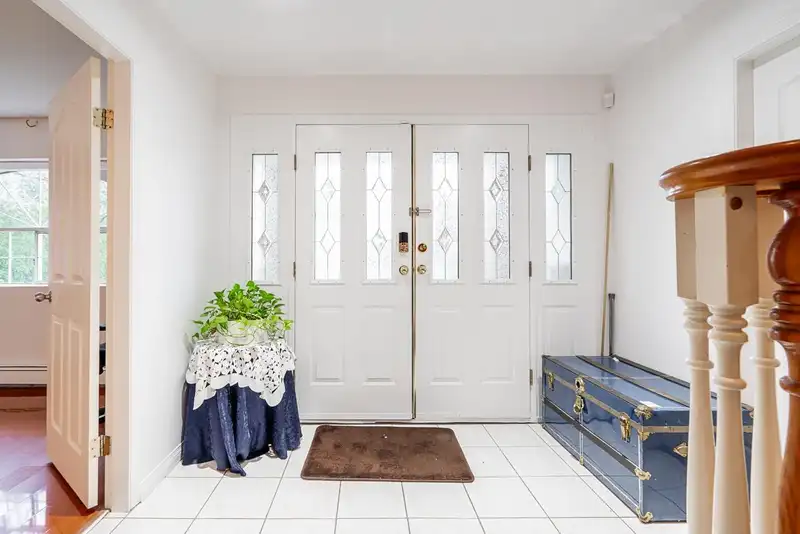 13798 92 AVENUE - photo 1 of 1