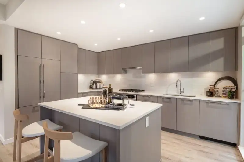 154 1330 WELLON STREET - photo 1 of 12