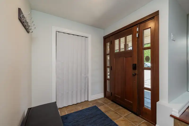 2331 TOLMIE AVENUE - photo 4 of 40
