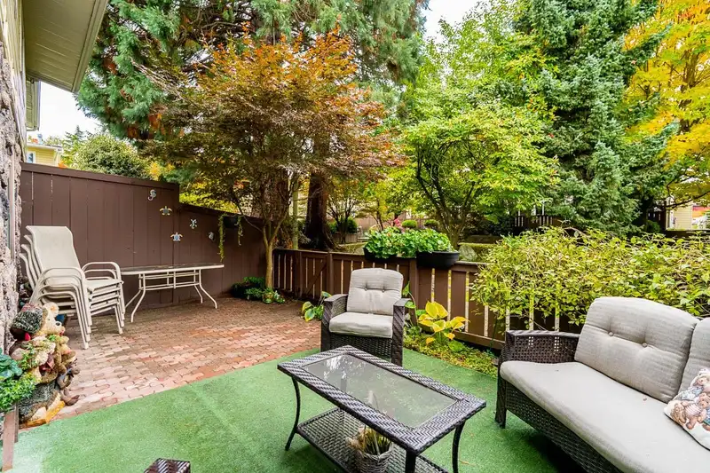 49 9378 122 STREET - photo 3 of 28