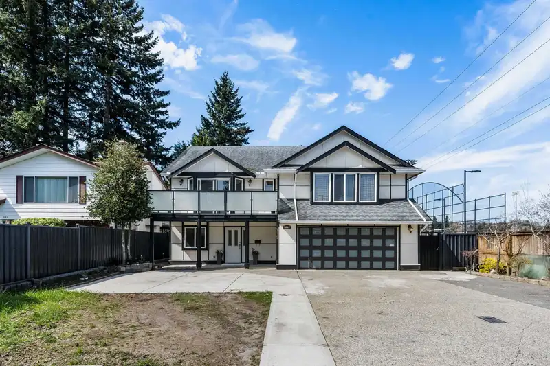 3115 MOUAT DRIVE - photo 1 of 38