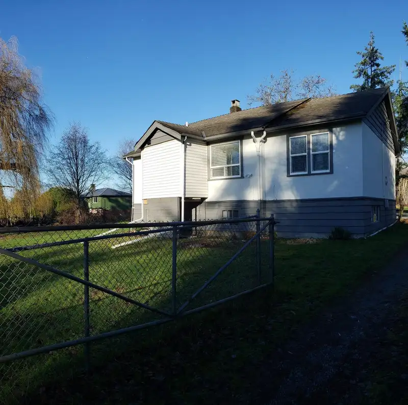 24611 DEWDNEY TRUNK ROAD - photo 3 of 8