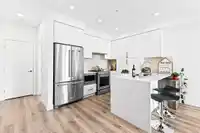 505 700 CLARKE ROAD - thumbnail 5