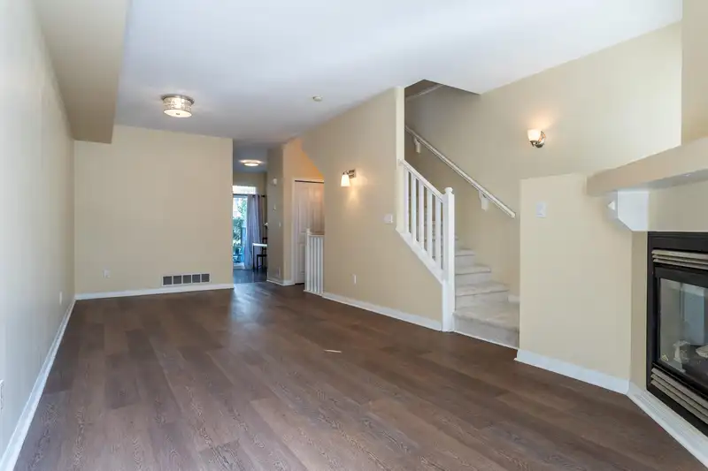 17 15068 58 AVENUE - photo 4 of 38