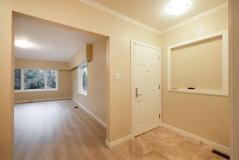 111 BONNYMUIR DRIVE - photo 3 of 30