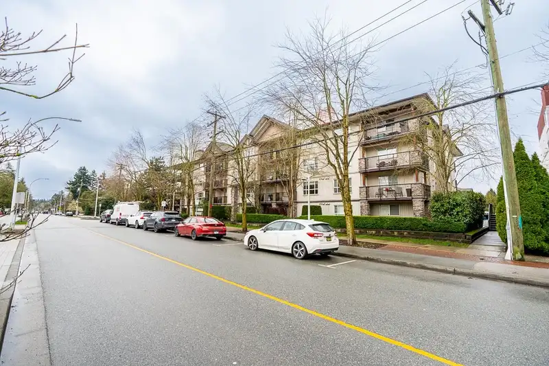 313 5465 203 STREET - photo 4 of 28