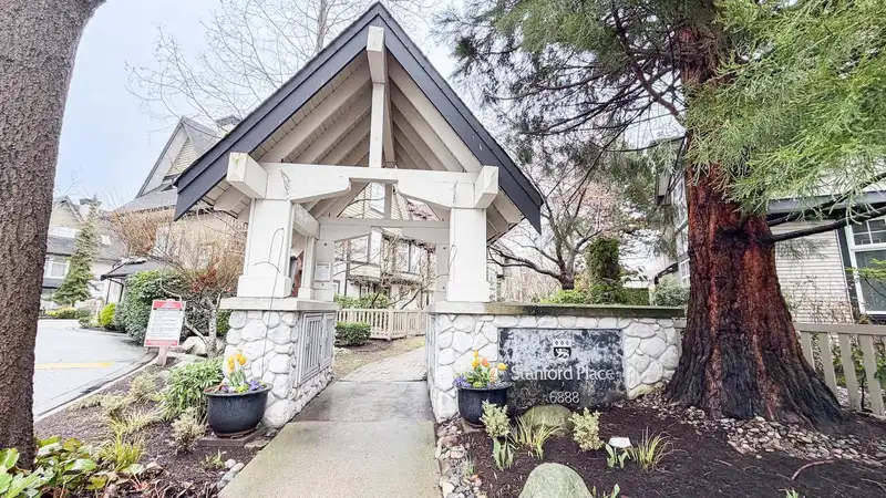 92 6888 ROBSON DRIVE - photo 1 of 29
