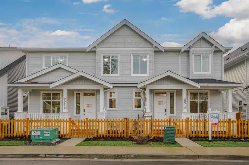 20516 76A AVENUE - photo 1 of 36