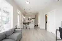 205 2120 GLADWIN ROAD - thumbnail 19