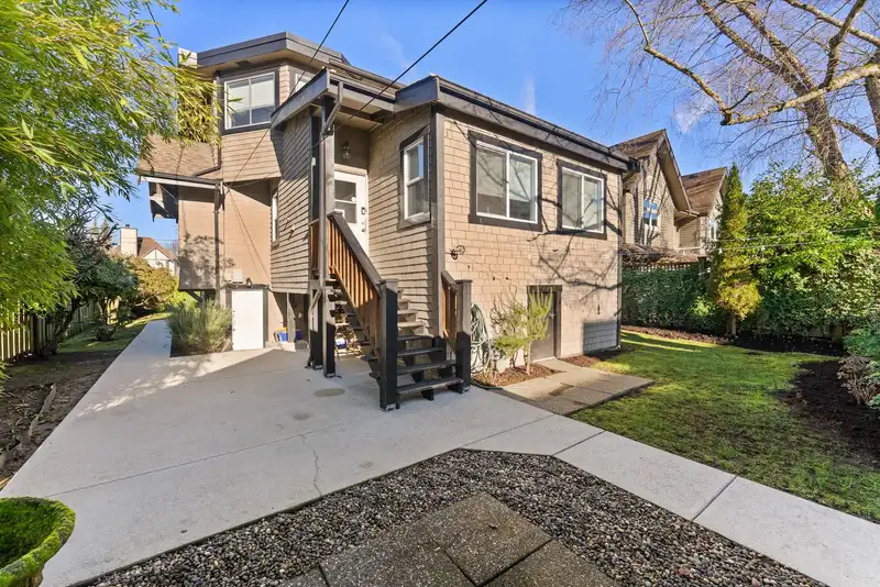 2980 W 8TH AVENUE - photo 2 of 40