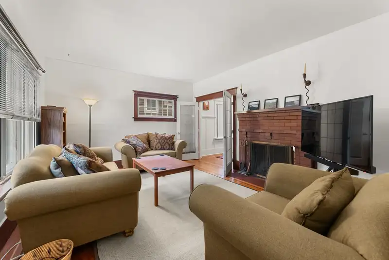 2980 W 8TH AVENUE - photo 4 of 40
