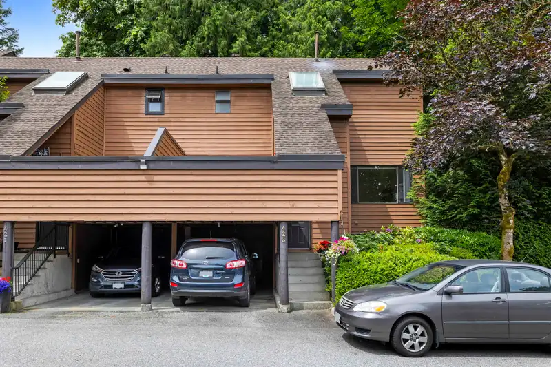 423 CAMBRIDGE WAY - photo 2 of 35
