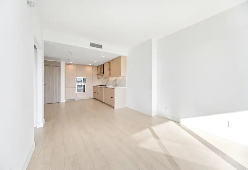 2901 4880 LOUGHEED HIGHWAY - photo 4 of 35