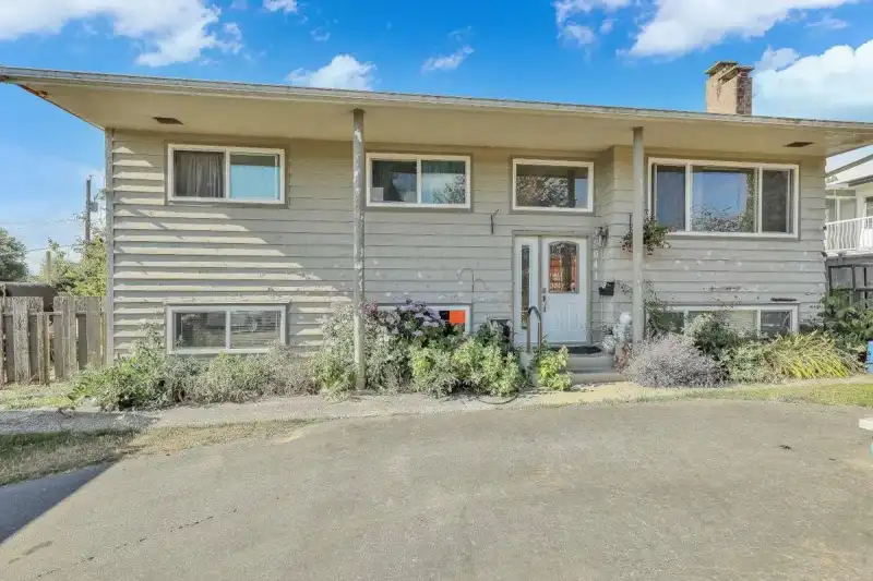 15041 PEACOCK PLACE - photo 1 of 36