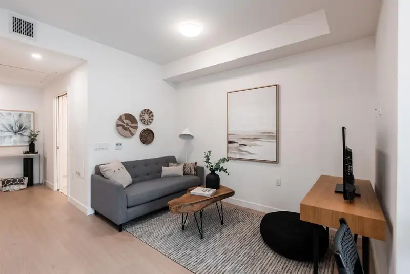 602 150 JAMES ROAD - photo 2 of 26