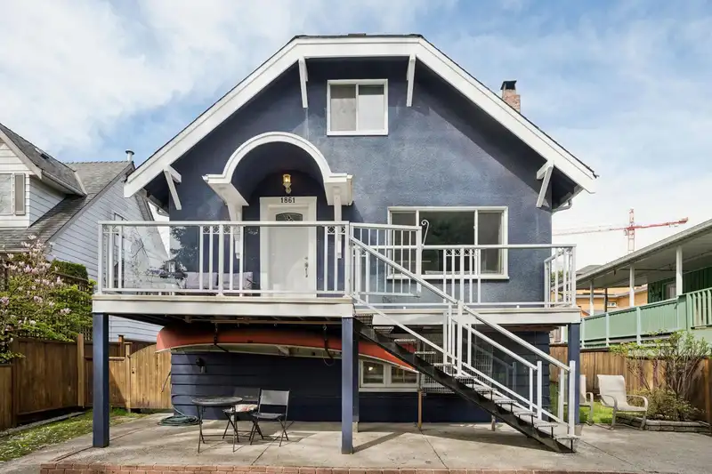 1861 E KENT AVENUE NORTH - photo 3 of 35