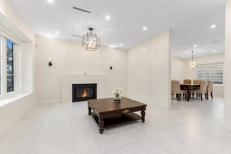 2719 E 46TH AVENUE - photo 3 of 40
