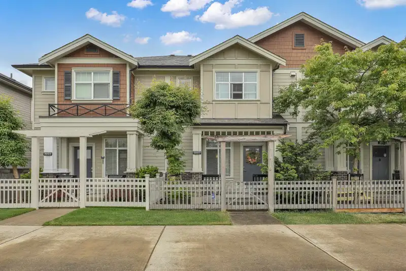 20377 82 AVENUE - photo 1 of 40