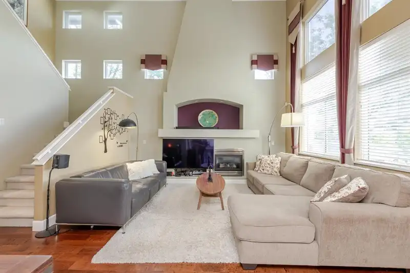 20216 70A AVENUE - photo 3 of 19