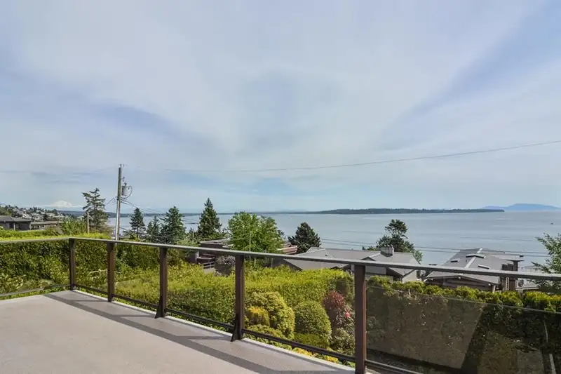 14371 SUNSET DRIVE - photo 3 of 17