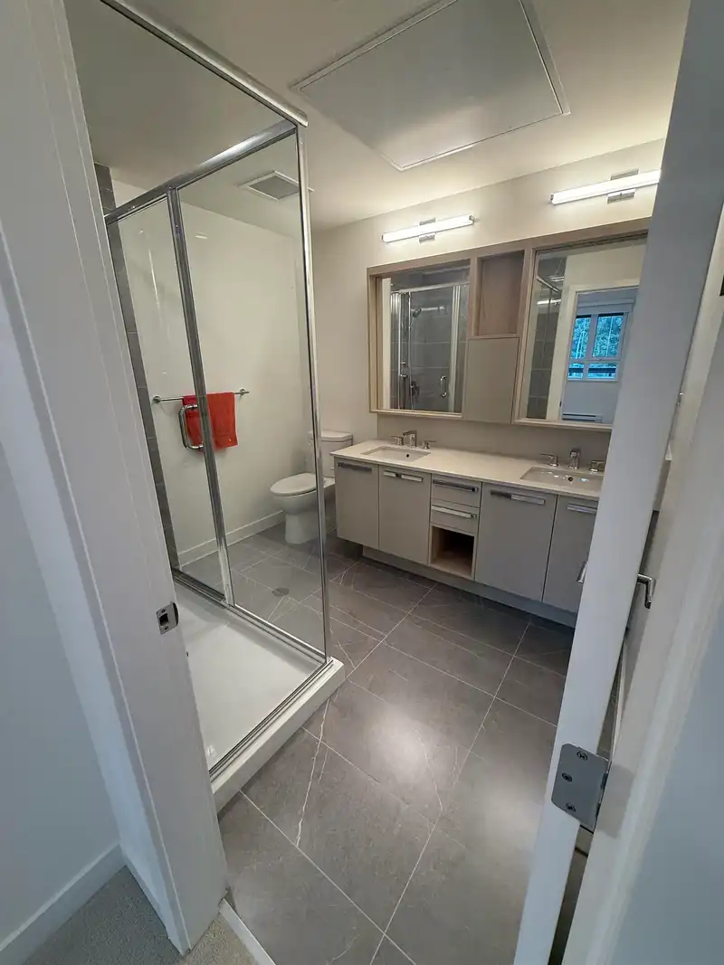 306 13788 76 AVENUE - photo 2 of 15