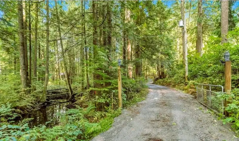 12712 CATHY CRESCENT - photo 3 of 22