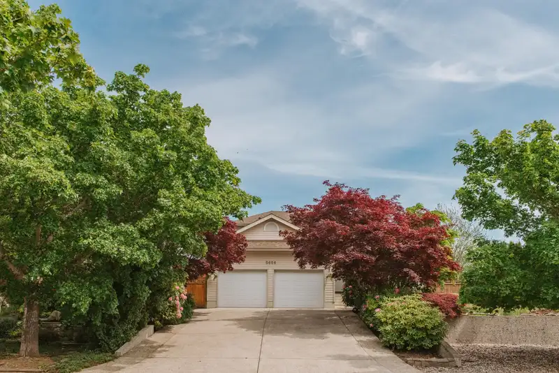5656 COOK PLACE - photo 2 of 37