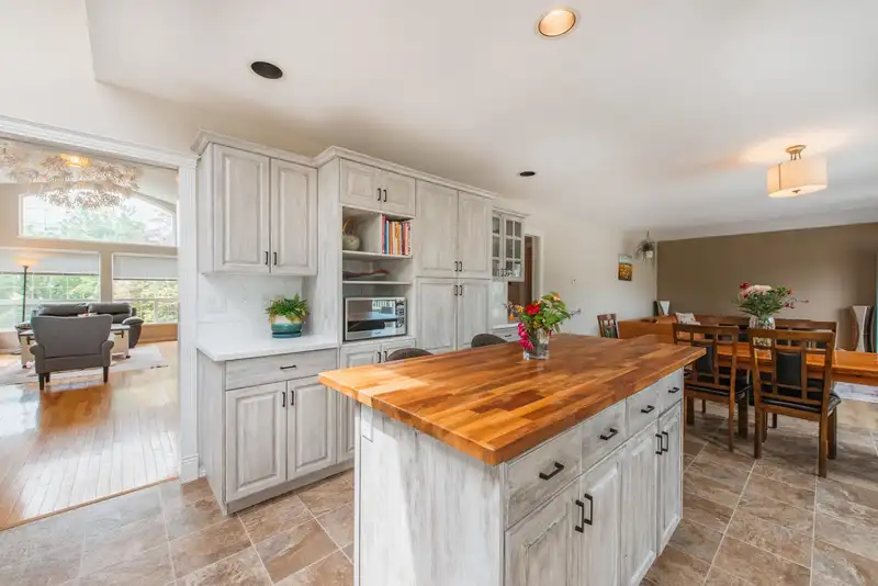 5656 COOK PLACE - photo 4 of 37