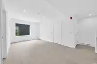 2260 E 1ST AVENUE - thumbnail 11