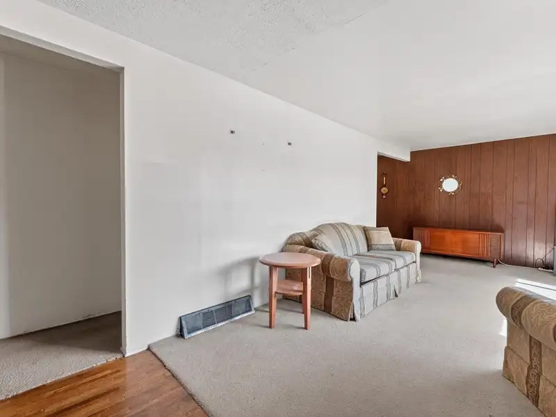 7747 127 STREET - photo 2 of 21