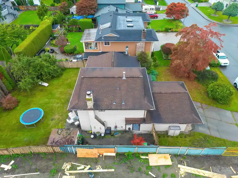 9600 SWANSEA DRIVE - photo 3 of 18