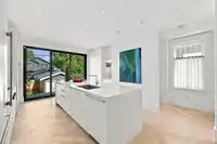 279 E 18TH AVENUE - thumbnail 13