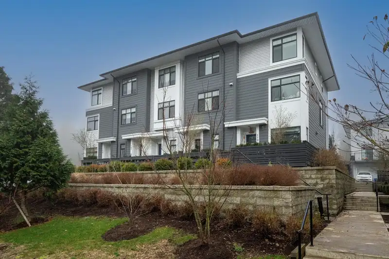 109 15235 SITKA DRIVE - photo 2 of 33