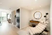 1471 HOWE STREET - thumbnail 9
