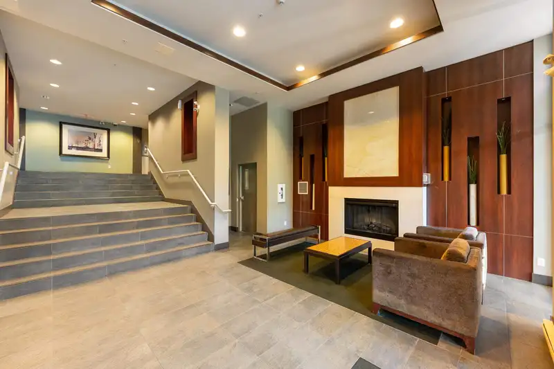 317 9373 HEMLOCK DRIVE - photo 2 of 25