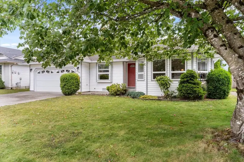 1548 CANTERBURY DRIVE - photo 3 of 33