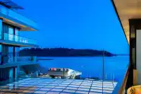 402 1355 BELLEVUE AVENUE - thumbnail 1