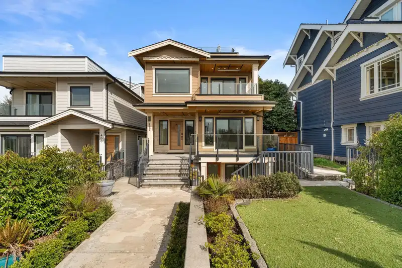 462 W 14TH STREET - photo 1 of 40