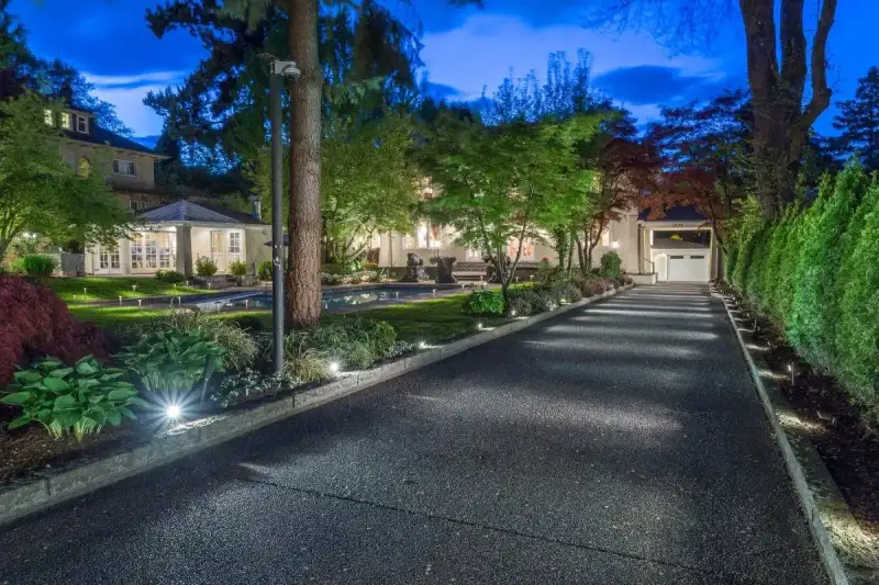 1375 W KING EDWARD AVENUE - photo 1 of 38