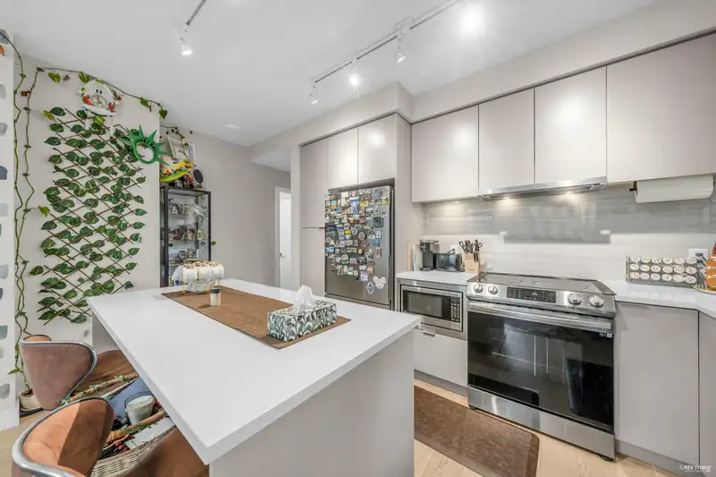 702 8725 UNIVERSITY CRESCENT - photo 4 of 30