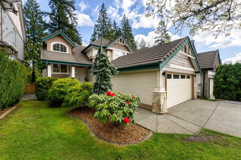3283 CHARTWELL GREEN - photo 1 of 40