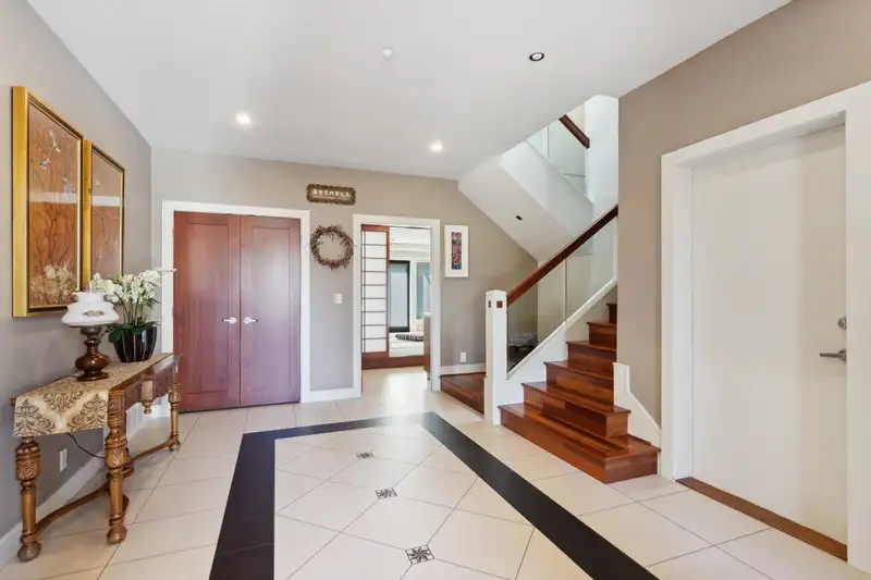 4468 W 1ST AVENUE - photo 4 of 39