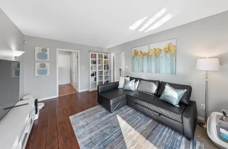 15440 95A AVENUE - photo 3 of 40