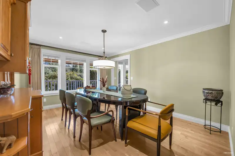 17377 28A AVENUE - photo 3 of 40